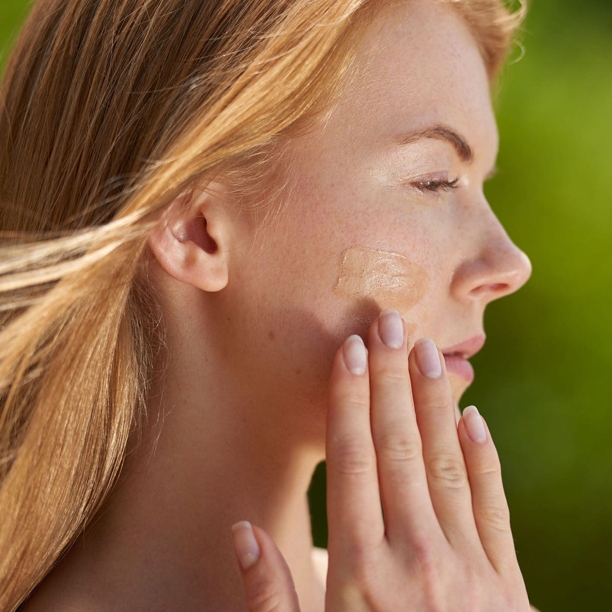 rosenrot-naturkosmetik-feste-gesichtsreinigung-gruene-tonerde-plastikfrei