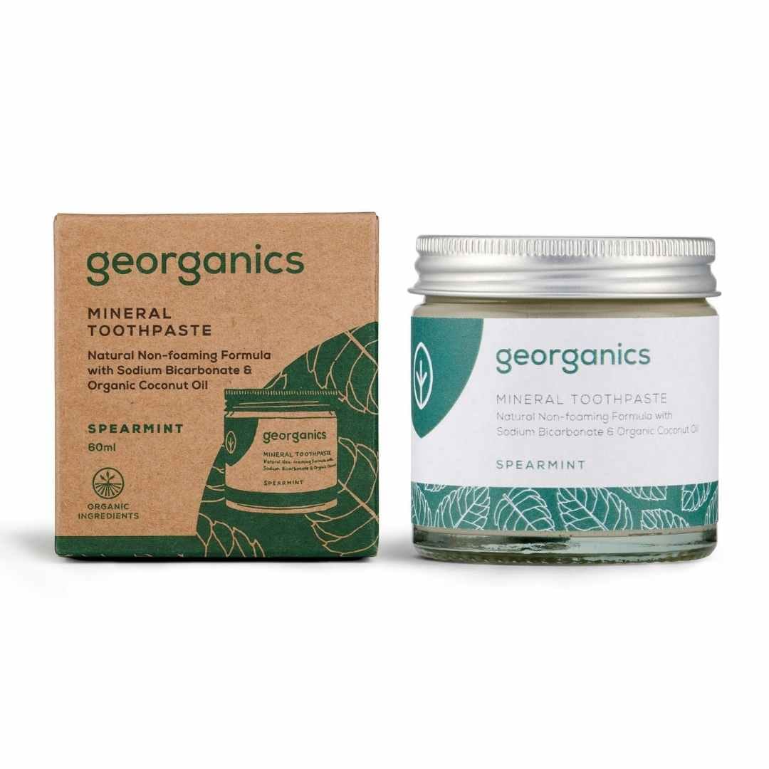 georganics-nachhaltige-zahnpasta-im-glas-spearmint