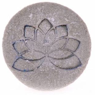 nelumbo-festes-shampoo-plastikfrei-sibirian-moon